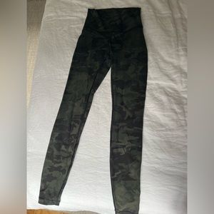 Lululemon wundertrain camo leggings